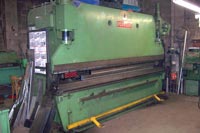 Twelve foot hydraulic press brake